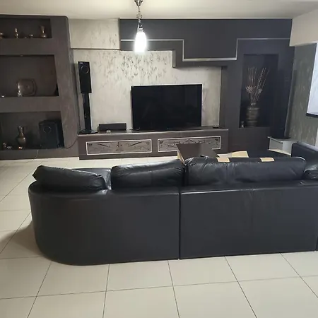 Modern 3 Ultracentral Mcdonalds A20 * Craiova