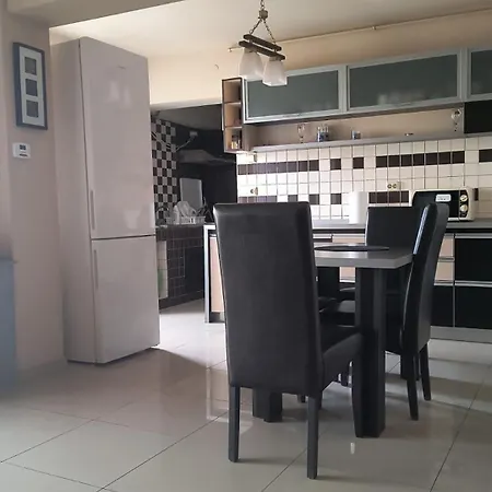 Modern 3 Ultracentral Mcdonalds A20 Apartment Craiova