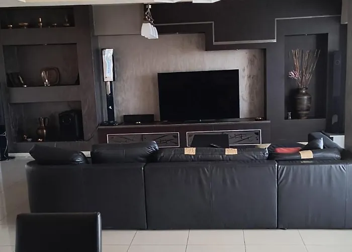 Modern 3 Ultracentral Mcdonalds A20 كرايوفا