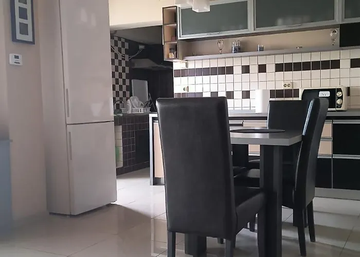 Modern 3 Ultracentral Mcdonalds A20 Apartment Craiova